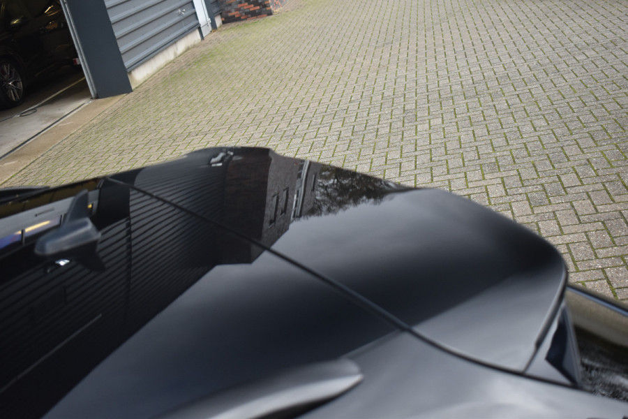 Audi A3 Sportback 35 TFSI S-Line | Orig. NL | 18'' Wielen | Stoelverwarming | 3X S-Line | DAB |