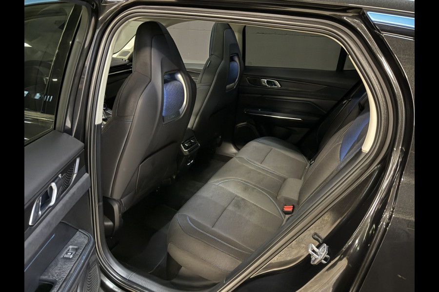 Lynk & Co 1.5 01 | Panoramadak | Apple Carplay | 360 Camera | Stoelverwarming Infinity | ACC