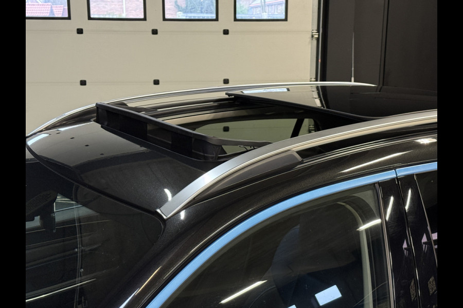 Lynk & Co 1.5 01 | Panoramadak | Apple Carplay | 360 Camera | Stoelverwarming Infinity | ACC