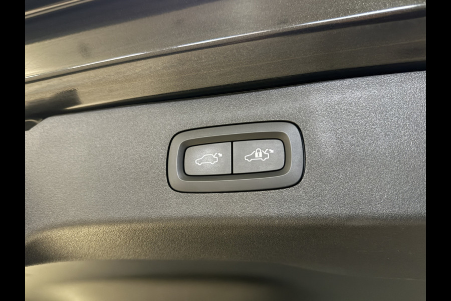 Lynk & Co 1.5 01 | Panoramadak | Apple Carplay | 360 Camera | Stoelverwarming Infinity | ACC