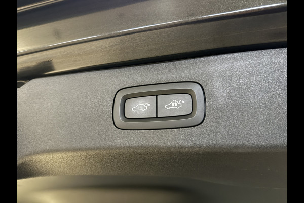 Lynk & Co 1.5 01 | Panoramadak | Apple Carplay | 360 Camera | Stoelverwarming Infinity | ACC