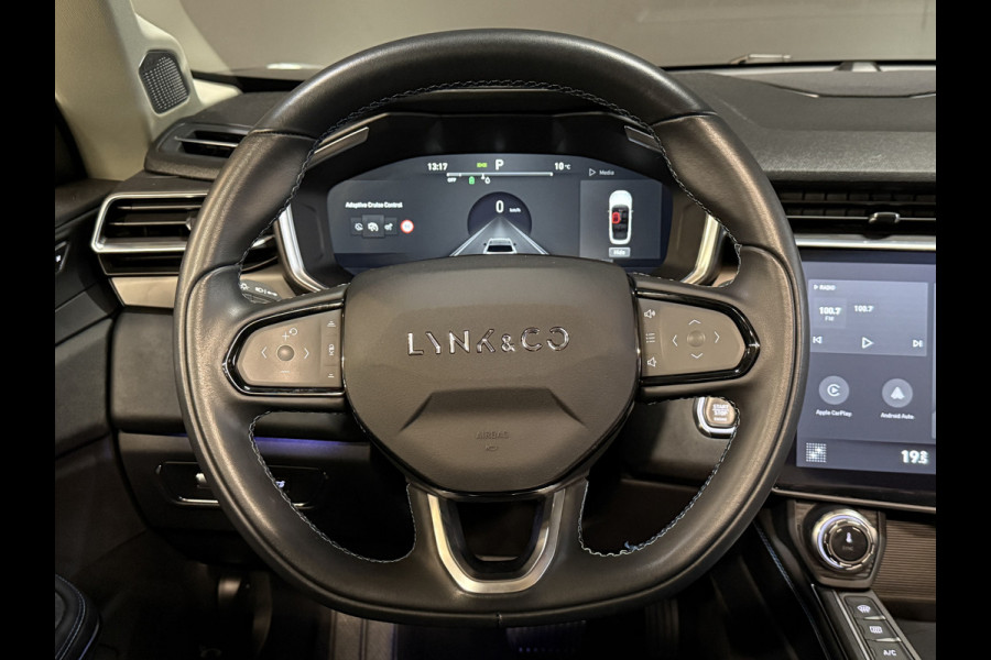 Lynk & Co 1.5 01 | Panoramadak | Apple Carplay | 360 Camera | Stoelverwarming Infinity | ACC