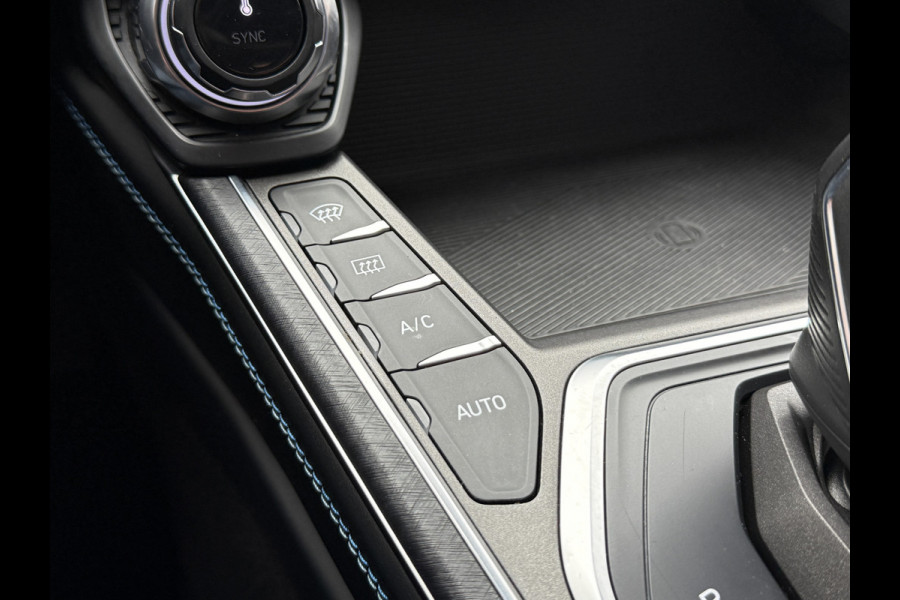 Lynk & Co 1.5 01 | Panoramadak | Apple Carplay | 360 Camera | Stoelverwarming Infinity | ACC