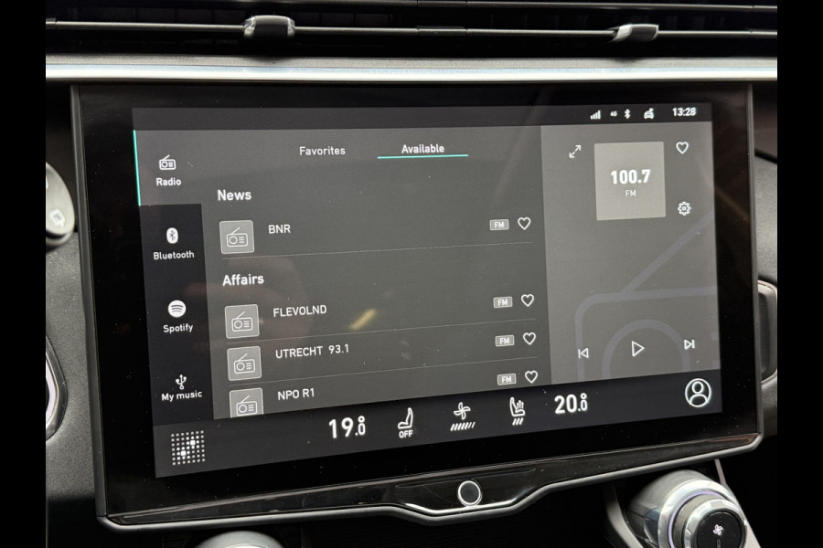 Lynk & Co 1.5 01 | Panoramadak | Apple Carplay | 360 Camera | Stoelverwarming Infinity | ACC