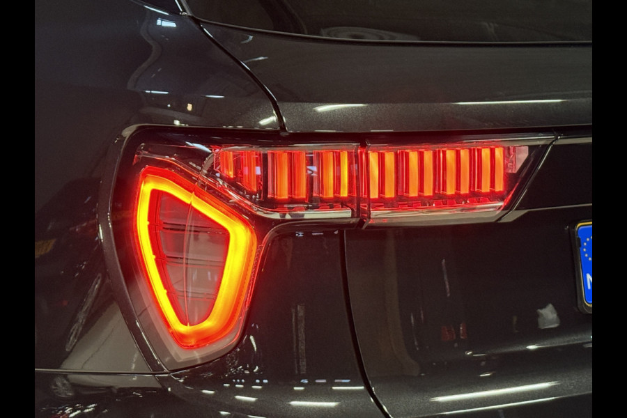 Lynk & Co 1.5 01 | Panoramadak | Apple Carplay | 360 Camera | Stoelverwarming Infinity | ACC