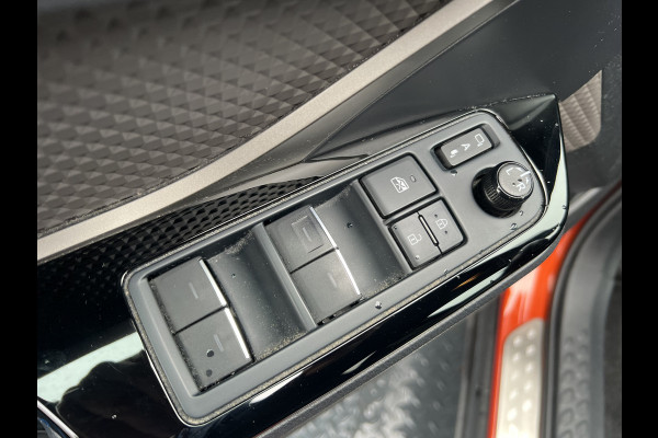 Toyota C-HR 2.0 Hybrid Launch Edition | Bi-Tone | Full Led | Leder | Stuur & Stoel verw. | Prijs Rijklaar!!