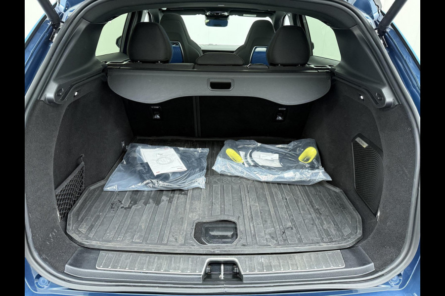 Lynk & Co 01 LYNK& CO 01 VAN: €30.900,- VOOR: €27.877,- UW EINDEJAARSVOORDEEL: €3.023,- | PHEV PLUG-IN HYBRIDE | COMPLETE AUTO / ZWARTE HEMEL | ELEKTRISCH PANORAMADAK | FULL OPTIONS | LYNK & CO GARANTIE T/M 4-2028 | RIJKLAAR GELEVERD | BTW VERREKENBAAR |