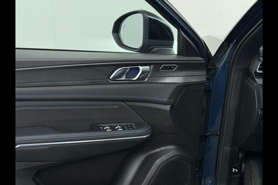 Lynk & Co 01 LYNK& CO 01 VAN: €30.900,- VOOR: €27.877,- UW EINDEJAARSVOORDEEL: €3.023,- | PHEV PLUG-IN HYBRIDE | COMPLETE AUTO / ZWARTE HEMEL | ELEKTRISCH PANORAMADAK | FULL OPTIONS | LYNK & CO GARANTIE T/M 4-2028 | RIJKLAAR GELEVERD | BTW VERREKENBAAR |