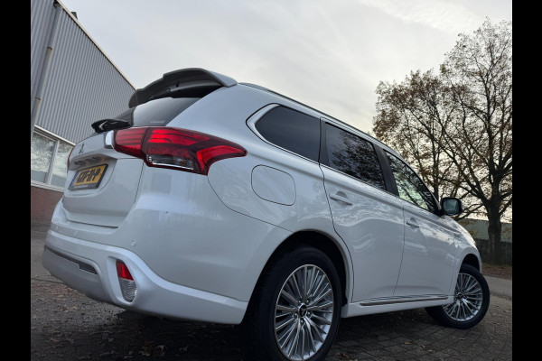 Mitsubishi Outlander 2.4 PHEV HYBRIDE 2020 230PK INTENSE+ SPORT ALCANTARA LEDER