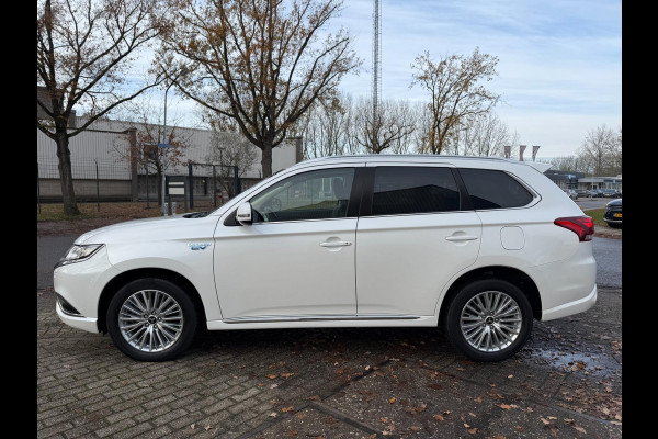 Mitsubishi Outlander 2.4 PHEV HYBRIDE 2020 230PK INTENSE+ SPORT ALCANTARA LEDER