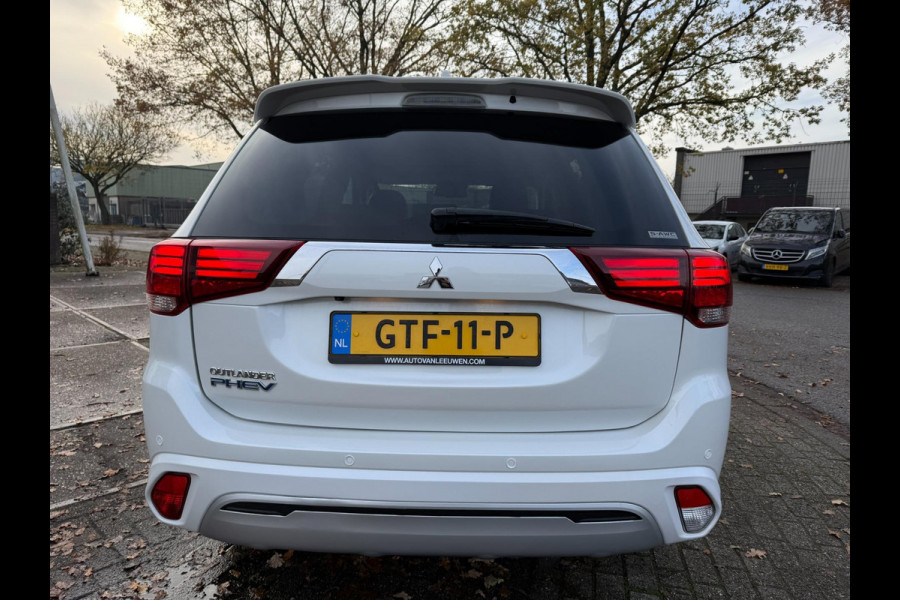 Mitsubishi Outlander 2.4 PHEV HYBRIDE 2020 230PK INTENSE+ SPORT ALCANTARA LEDER