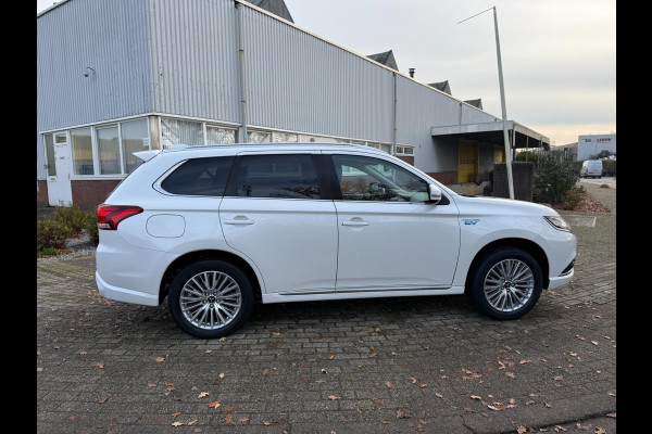 Mitsubishi Outlander 2.4 PHEV HYBRIDE 2020 230PK INTENSE+ SPORT ALCANTARA LEDER