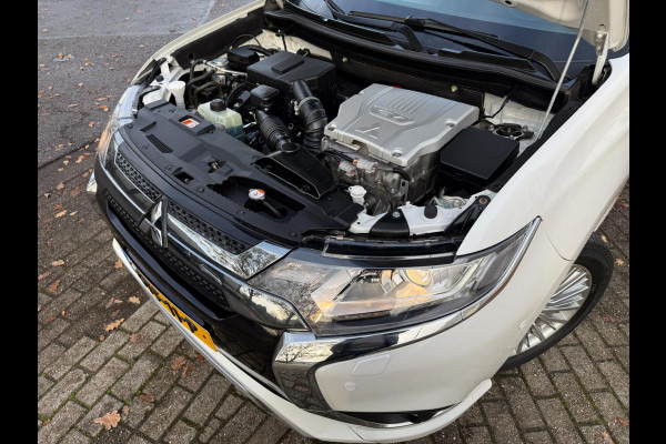Mitsubishi Outlander 2.4 PHEV HYBRIDE 2020 230PK INTENSE+ SPORT ALCANTARA LEDER