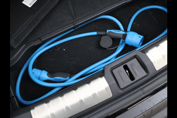 Porsche Taycan 4S 490 PK PERFORMANCE 84 KWH + SPORT CHRONO | ACHTERASBESTURING | 21 INCH | SPORTSTOELEN