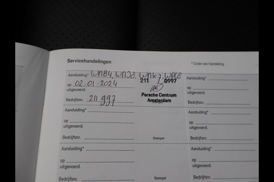 Porsche Taycan 4S 490 PK PERFORMANCE 84 KWH + SPORT CHRONO | ACHTERASBESTURING | 21 INCH | SPORTSTOELEN