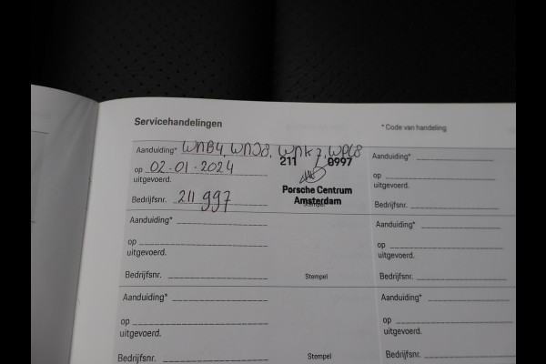 Porsche Taycan 4S 490 PK PERFORMANCE 84 KWH + SPORT CHRONO | ACHTERASBESTURING | 21 INCH | SPORTSTOELEN