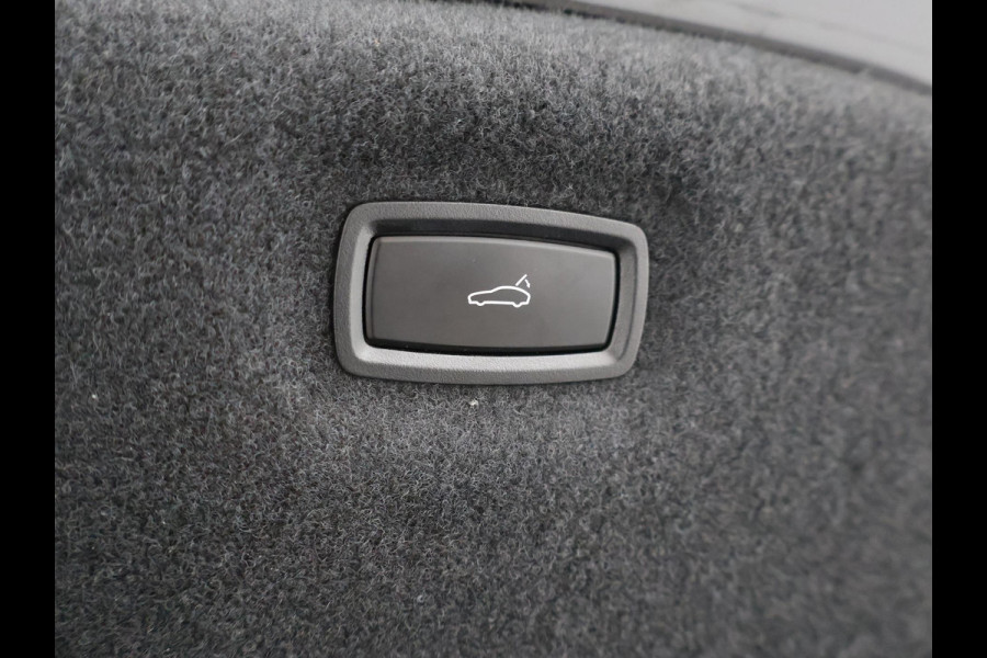 Porsche Taycan 4S 490 PK PERFORMANCE 84 KWH + SPORT CHRONO | ACHTERASBESTURING | 21 INCH | SPORTSTOELEN