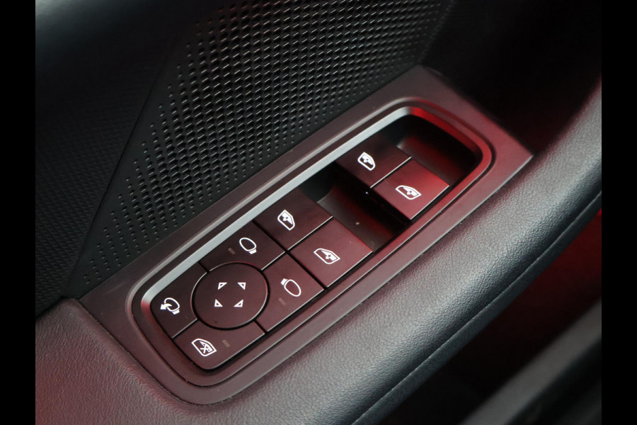 Porsche Taycan 4S 490 PK PERFORMANCE 84 KWH + SPORT CHRONO | ACHTERASBESTURING | 21 INCH | SPORTSTOELEN