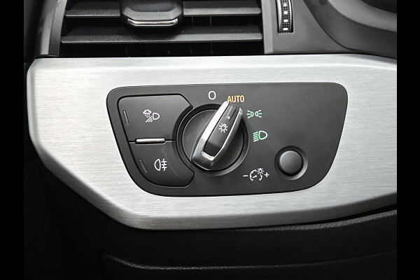Audi A4 Limousine 1.4 TFSI Sport S line edition(NL-auto, Dealer OnderH, Navi, Parkeersensoren, Cruise Con, Climate Con, Etc)