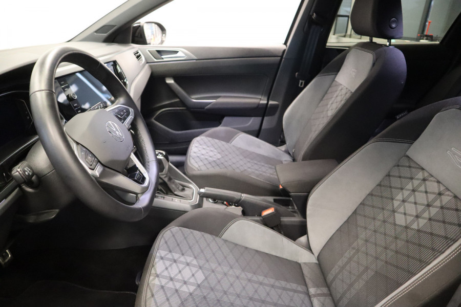 Volkswagen Taigo 1.0 TSI R-Line Edition 18'inch lmv Adaptive-Cruise Full-led 24 maanden garantie mogelijk (*vraag naar de voorwaarden)