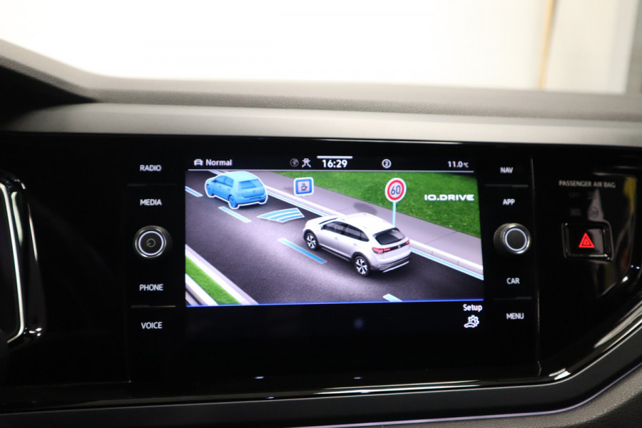 Volkswagen Taigo 1.0 TSI R-Line Edition 18'inch lmv Adaptive-Cruise Full-led 24 maanden garantie mogelijk (*vraag naar de voorwaarden)