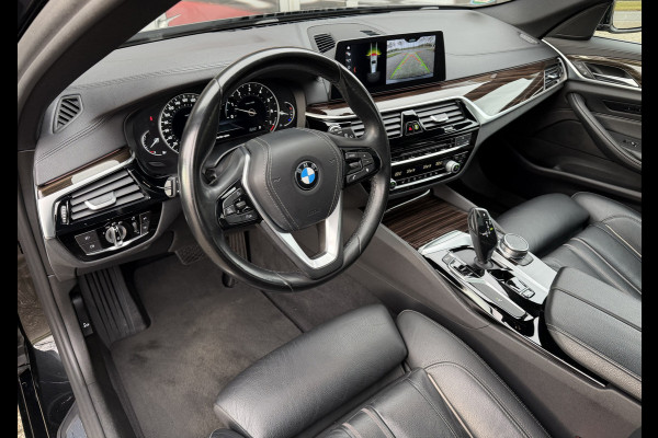 BMW 5 Serie Touring 520i High Executive Luxury Automaat / Pano dak / 18"LM / Leder / Camera
