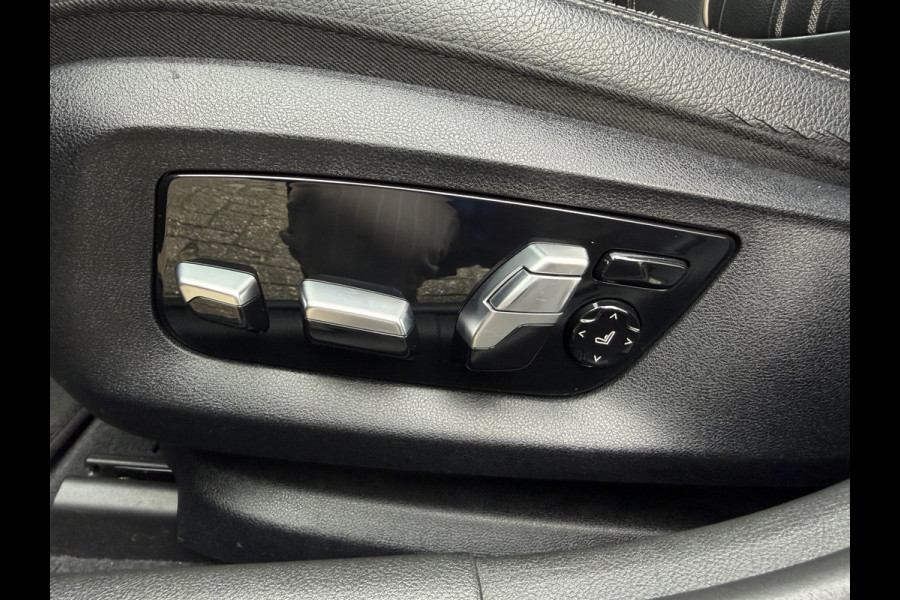 BMW 5 Serie Touring 520i High Executive Luxury Automaat / Pano dak / 18"LM / Leder / Camera