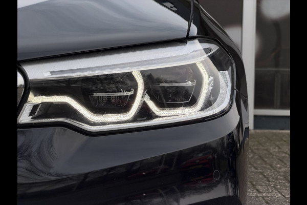 BMW 5 Serie Touring 520i High Executive Luxury Automaat / Pano dak / 18"LM / Leder / Camera