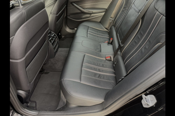 BMW 5 Serie Touring 520i High Executive Luxury Automaat / Pano dak / 18"LM / Leder / Camera