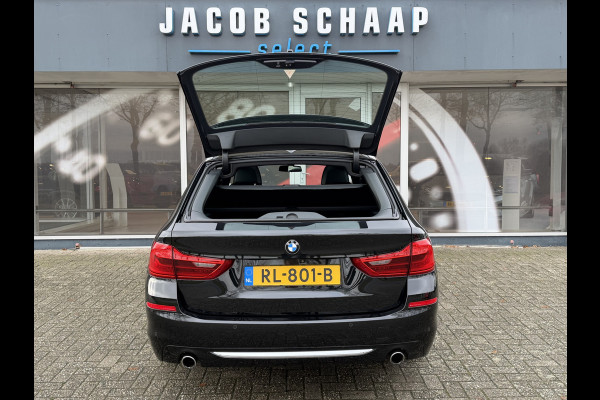 BMW 5 Serie Touring 520i High Executive Luxury Automaat / Pano dak / 18"LM / Leder / Camera