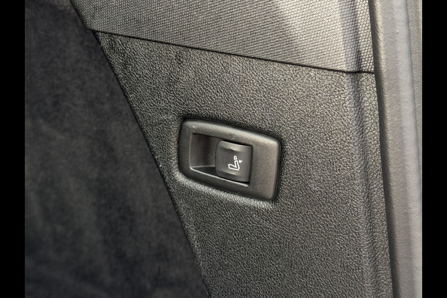 BMW 5 Serie Touring 520i High Executive Luxury Automaat / Pano dak / 18"LM / Leder / Camera