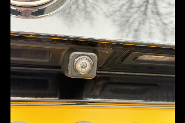 BMW 5 Serie Touring 520i High Executive Luxury Automaat / Pano dak / 18"LM / Leder / Camera