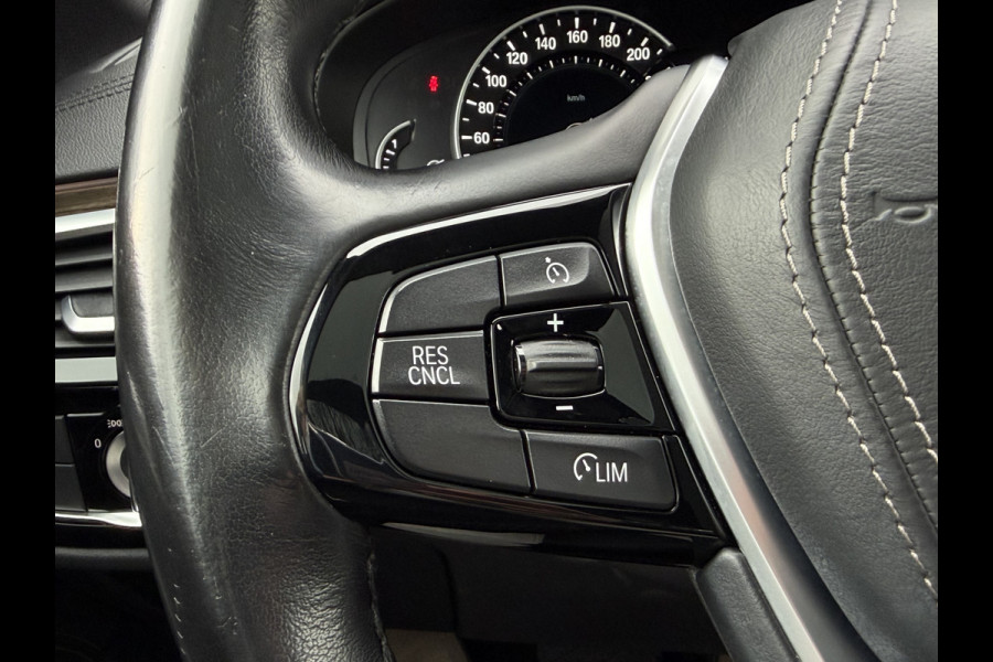 BMW 5 Serie Touring 520i High Executive Luxury Automaat / Pano dak / 18"LM / Leder / Camera