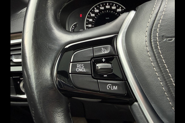 BMW 5 Serie Touring 520i High Executive Luxury Automaat / Pano dak / 18"LM / Leder / Camera