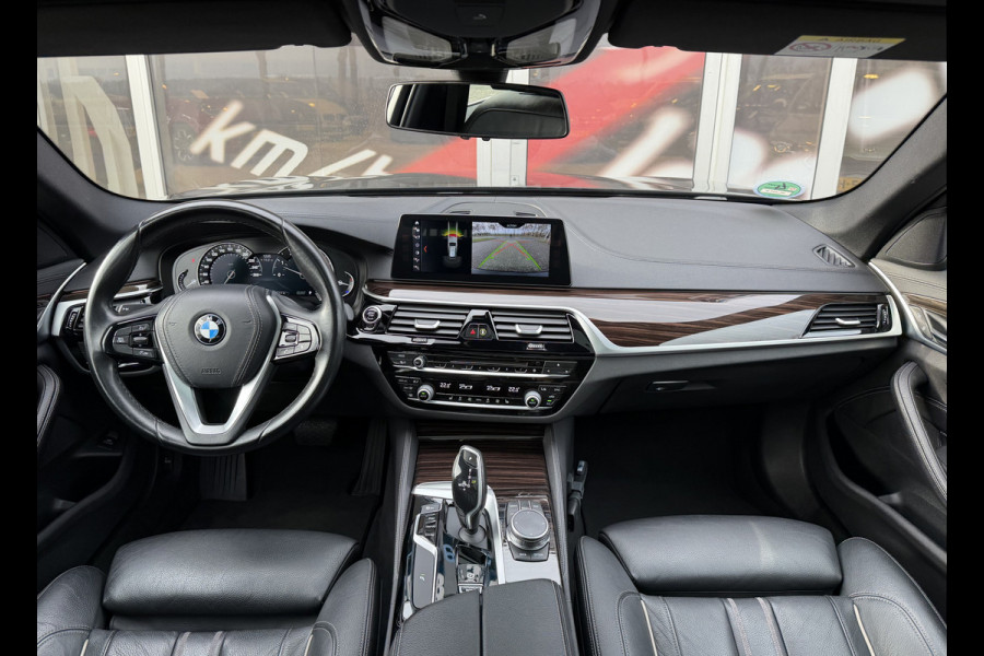 BMW 5 Serie Touring 520i High Executive Luxury Automaat / Pano dak / 18"LM / Leder / Camera