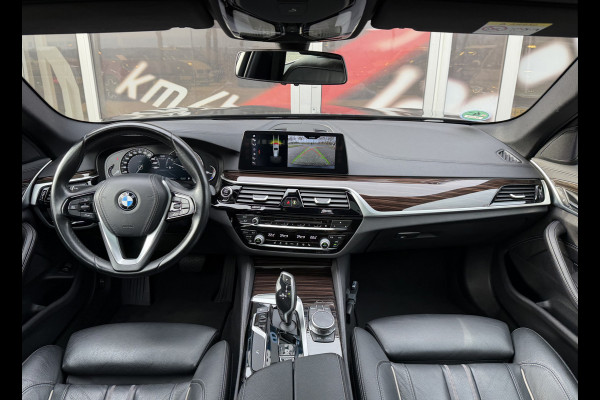 BMW 5 Serie Touring 520i High Executive Luxury Automaat / Pano dak / 18"LM / Leder / Camera