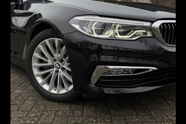 BMW 5 Serie Touring 520i High Executive Luxury Automaat / Pano dak / 18"LM / Leder / Camera