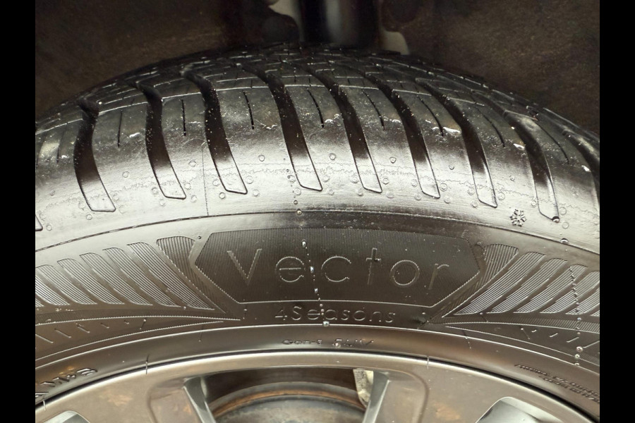 Ford Kuga 2.5 PHEV 2022 261PK ST-LINE Graphite-TECH EDITION PANO LED LUXE