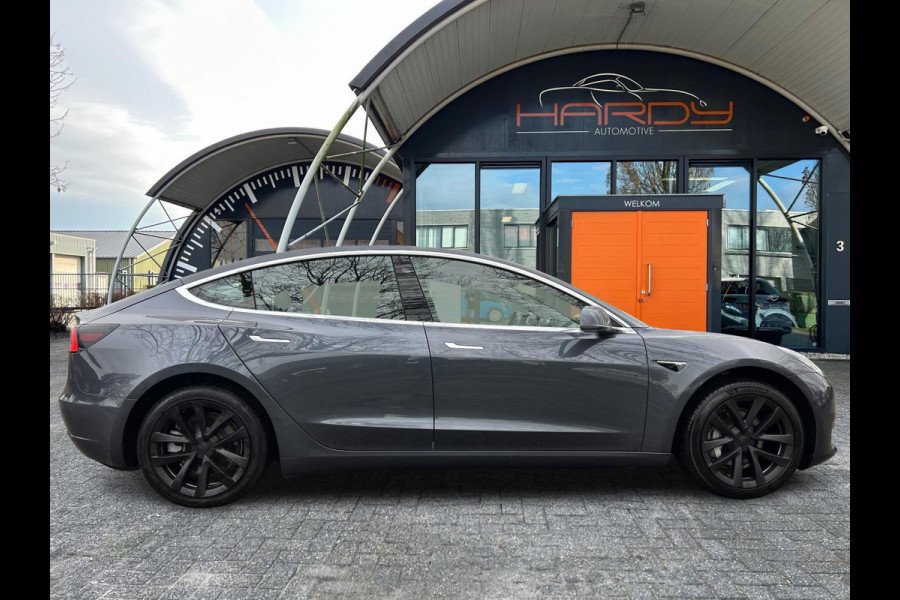 Tesla Model 3 Standard RWD Plus 60 kWh 85% SOH Trekhaak (1.000kg) Rijklaarprijs!