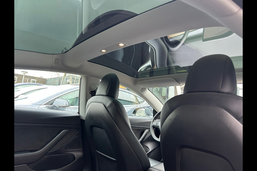 Tesla Model 3 Standard RWD Plus 60 kWh 85% SOH Trekhaak (1.000kg) Rijklaarprijs!