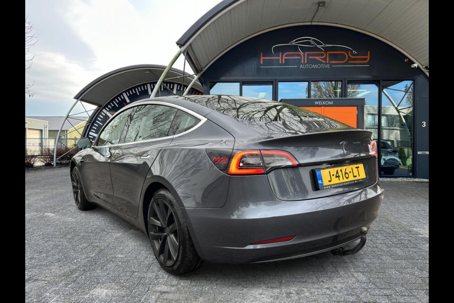 Tesla Model 3 Standard RWD Plus 60 kWh 85% SOH Trekhaak (1.000kg) Rijklaarprijs!