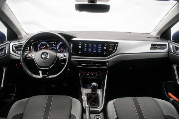 Volkswagen Polo 1.0 TSI Highline R-LINE 116PK ORG NL [ Panoramadak Sfeerverlichting Carplay Adaptive Cruise Parkeersensoren DAB ]