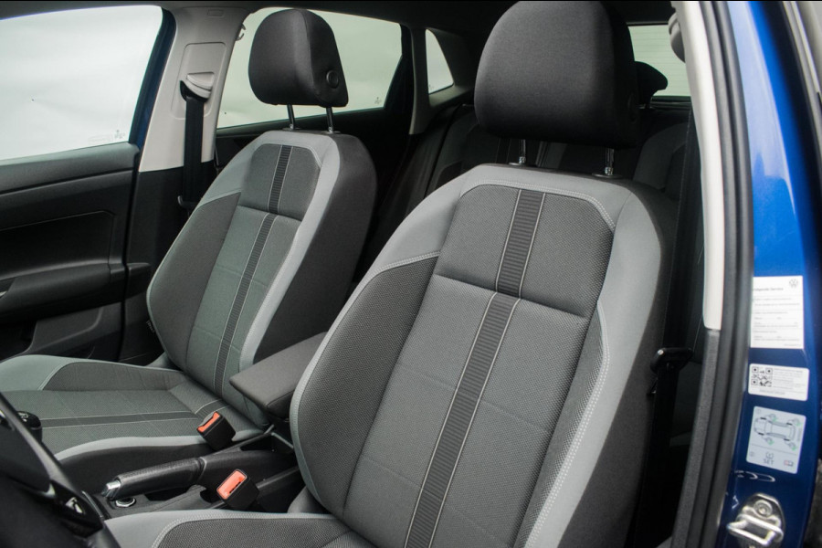 Volkswagen Polo 1.0 TSI Highline R-LINE 116PK ORG NL [ Panoramadak Sfeerverlichting Carplay Adaptive Cruise Parkeersensoren DAB ]