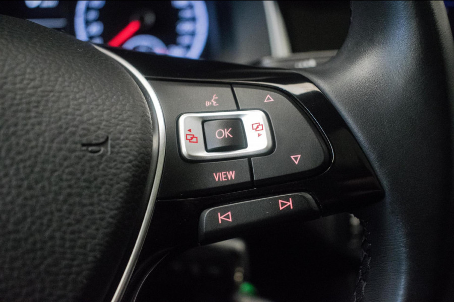 Volkswagen Polo 1.0 TSI Highline R-LINE 116PK ORG NL [ Panoramadak Sfeerverlichting Carplay Adaptive Cruise Parkeersensoren DAB ]