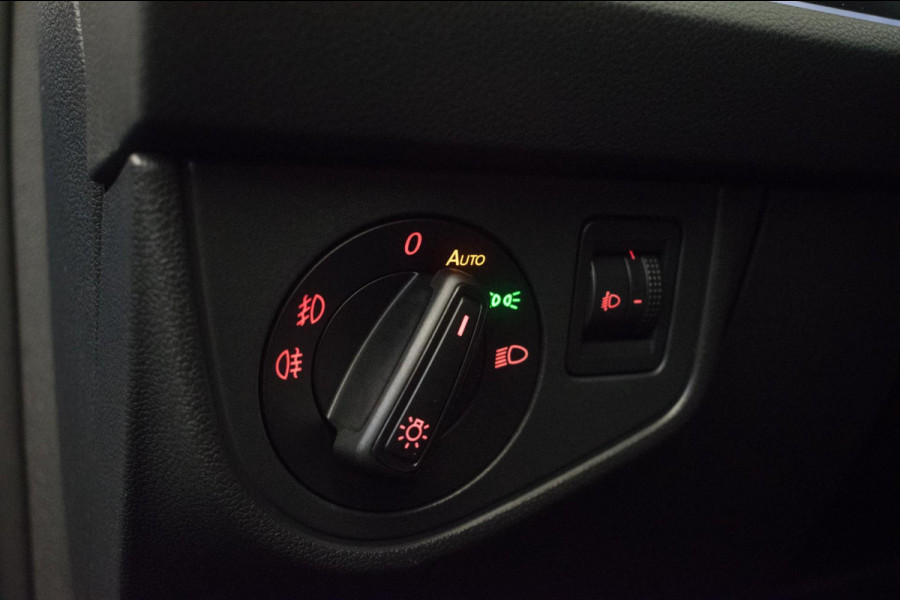 Volkswagen Polo 1.0 TSI Highline R-LINE 116PK ORG NL [ Panoramadak Sfeerverlichting Carplay Adaptive Cruise Parkeersensoren DAB ]