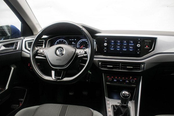 Volkswagen Polo 1.0 TSI Highline R-LINE 116PK ORG NL [ Panoramadak Sfeerverlichting Carplay Adaptive Cruise Parkeersensoren DAB ]