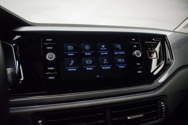 Volkswagen Polo 1.0 TSI Highline R-LINE 116PK ORG NL [ Panoramadak Sfeerverlichting Carplay Adaptive Cruise Parkeersensoren DAB ]