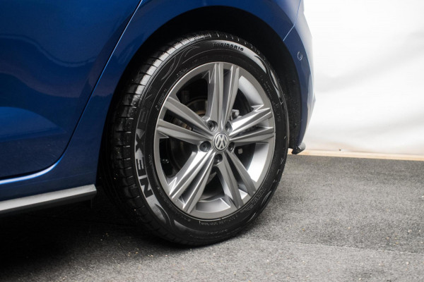 Volkswagen Polo 1.0 TSI Highline R-LINE 116PK ORG NL [ Panoramadak Sfeerverlichting Carplay Adaptive Cruise Parkeersensoren DAB ]