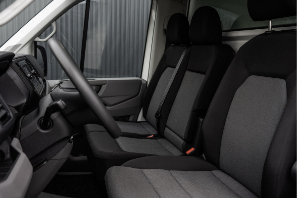 Volkswagen Crafter **35 2.0 TDI 177PK | Bakwagen met laadklep | Airco | Adapt.cruise | 3-Zits**