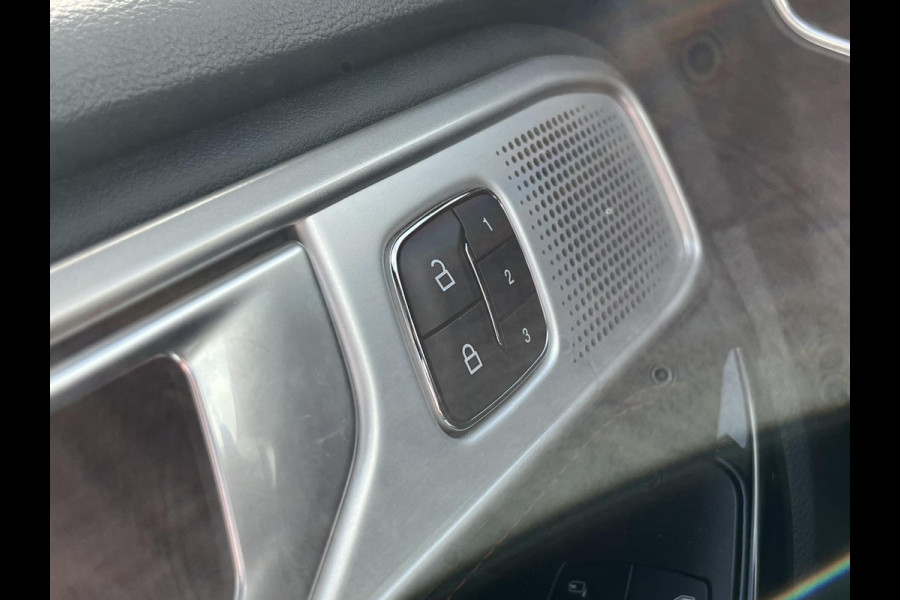 Ford Explorer 3.0 V6 EcoBoost PHEV ST-Line 457pk | Full LED | Adaptieve Cruise | Panorama Dak | Trekhaak afneembaar | 2.500kg Trekgewicht | Verlengde fabrieks garantie tot 12-2028